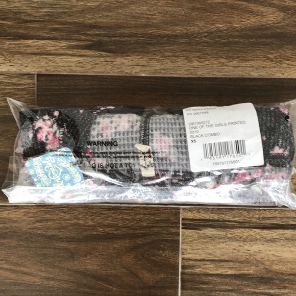 NWT Free People Intimately One of the Girls Printed Henley Top in Black Combo - Picture 10 of 11